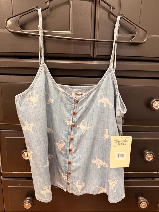 Wrangler Tops - Women’s Small Wrangler Light Blue Denim Cowboy Print Button-Front Cami